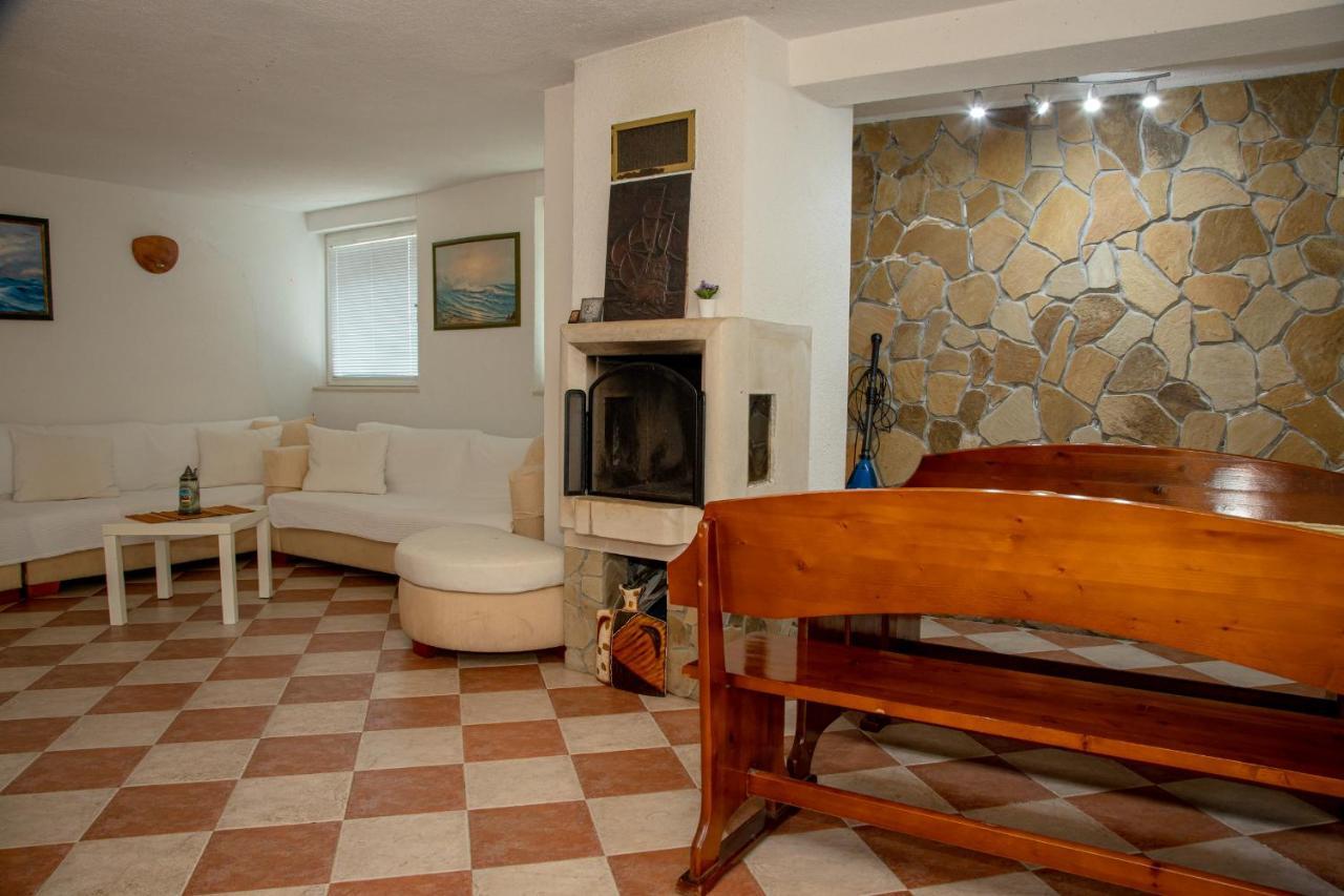 Villa Beni - 4 Bedroom Private House By Flаt Manаger Łozenec Zewnętrze zdjęcie